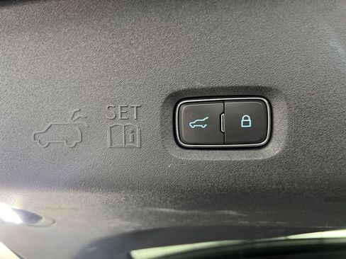 Used 2025 Ford Expedition Platinum AWD/4WD image 53