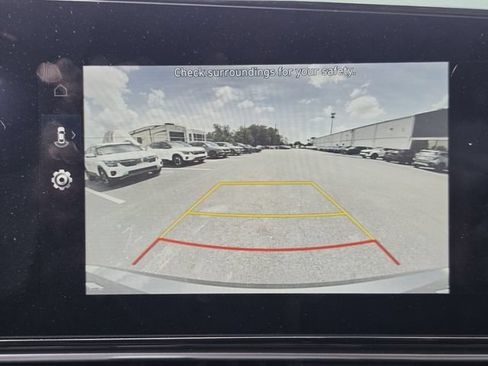 Used 2024 Hyundai Elantra SEL FWD image 32