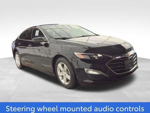 Used 2023 Chevrolet Malibu LS image 5