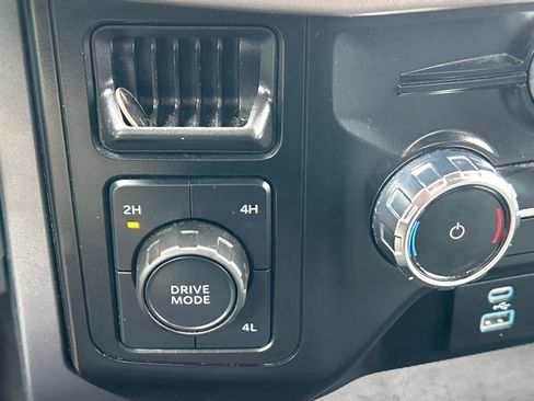 Used 2024 Ford F150 XLT image 44