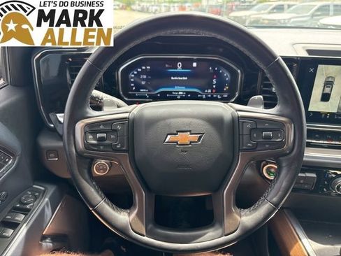 Used 2022 Chevrolet Silverado 1500 High Country w/ Z71 Off-Road Package AWD/4WD image 11