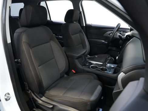 Used 2020 Chevrolet Traverse L FWD image 31
