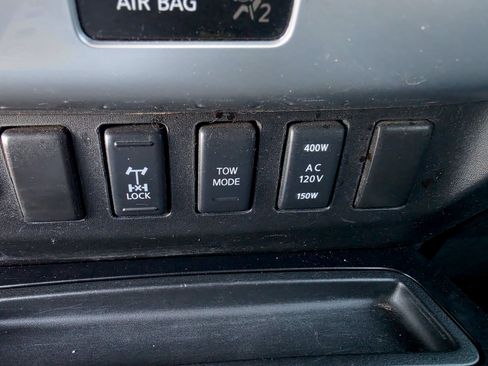 Used 2014 Nissan Titan PRO-4X AWD/4WD image 17