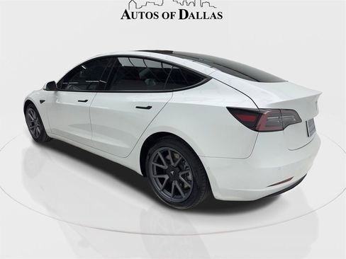 Used 2021 Tesla Model 3 Standard Range Plus image 10