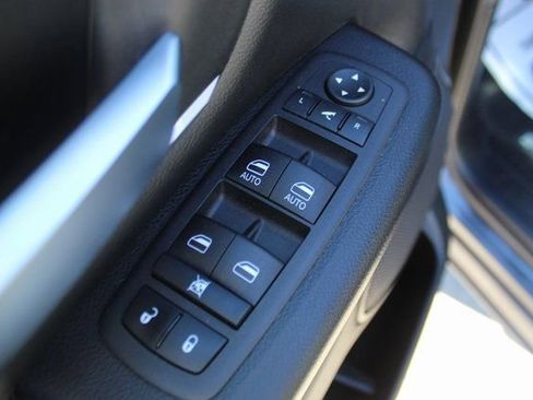 Used 2024 RAM 1500 Big Horn image 9