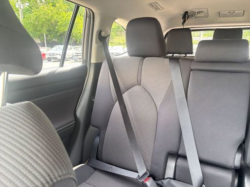 Used 2025 Toyota Highlander LE FWD image 41