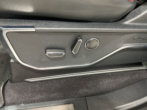 Used 2023 Ford F150 Raptor w/ Raptor Carbon Fiber Package image 10