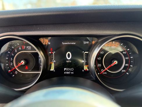 Used 2020 Jeep Gladiator Mojave w/ Dual Top Group image 23