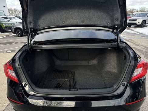 Used 2019 Honda Accord Touring image 27