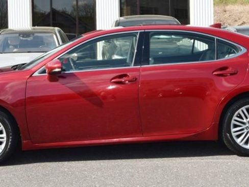 Used 2015 Lexus ES 350 w/ Luxury Package image 6