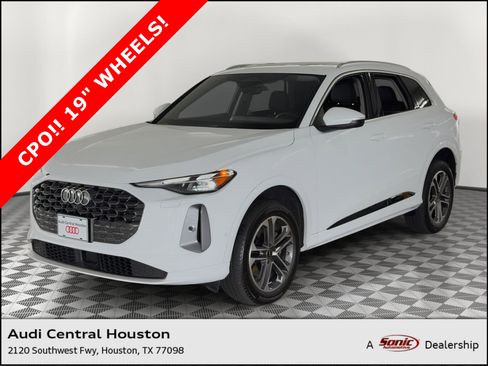 Certified 2025 Audi Q5 Premium w/ Convenience Package AWD/4WD image 1