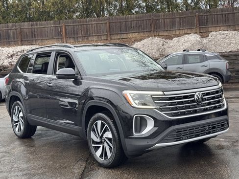 New 2026 Volkswagen Atlas SE image 2