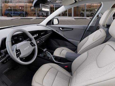 New 2026 Kia Niro EX FWD image 17