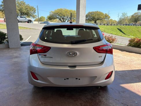 Used 2016 Hyundai Elantra GT image 5