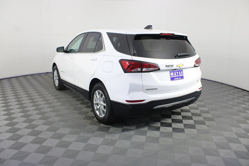 Used 2024 Chevrolet Equinox LT FWD image 23