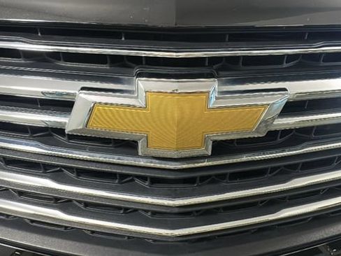 Used 2023 Chevrolet Traverse LT AWD/4WD image 8