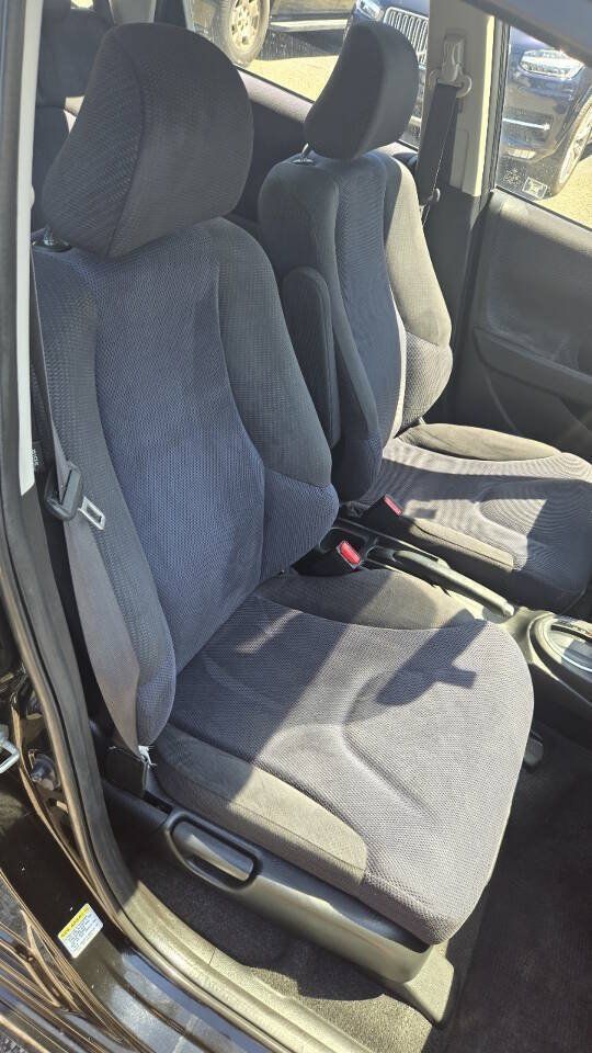 Used 2013 Honda Fit Sport image 12