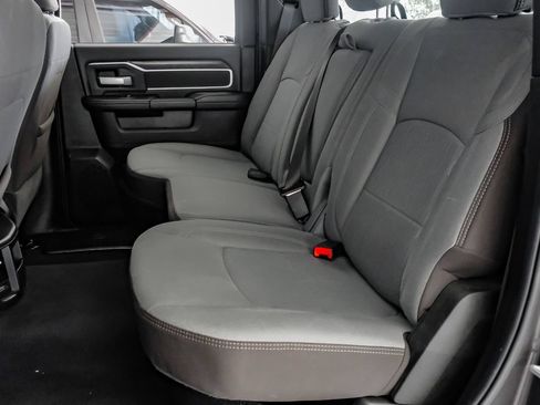 Used 2024 RAM 2500 Big Horn AWD/4WD image 39