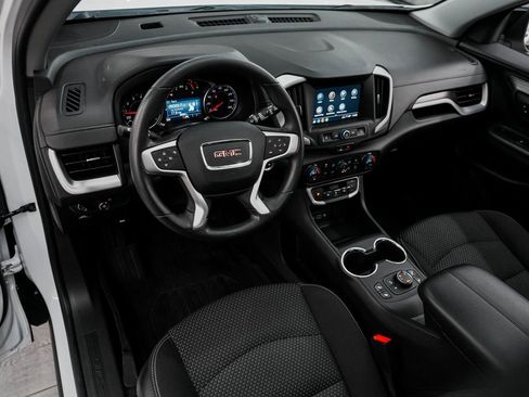 Used 2023 GMC Terrain SLE w/ Driver Convenience Package image 16
