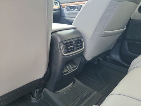 Used 2018 Honda CR-V Touring image 15