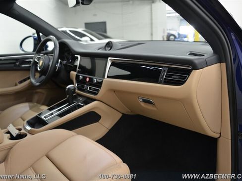 Used 2023 Porsche Macan AWD/4WD image 19