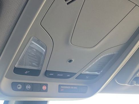 Certified 2018 Chevrolet Impala LT FWD image 18