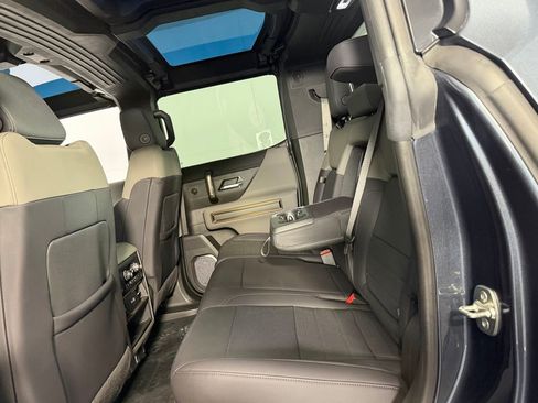 Used 2025 GMC Hummer EV 2X AWD/4WD image 31