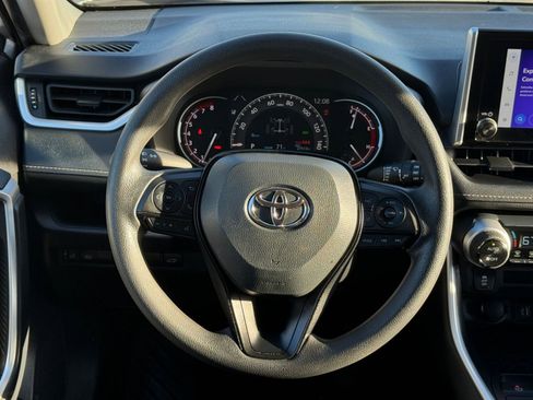Used 2025 Toyota RAV4 XLE image 29