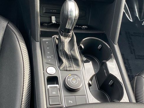 Used 2022 Volkswagen Atlas Cross Sport SEL R-Line image 10