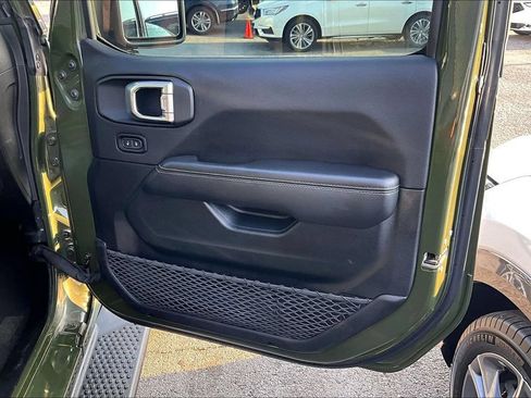 Used 2021 Jeep Wrangler Unlimited Sahara AWD/4WD image 22