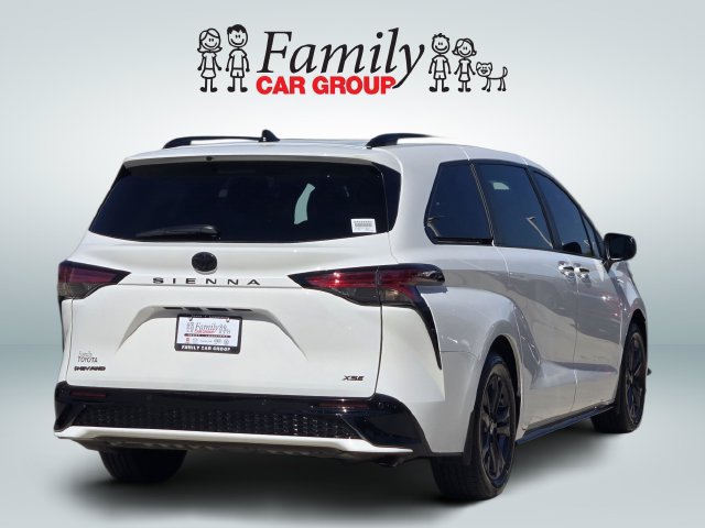 Used 2026 Toyota Sienna XSE AWD/4WD image 4