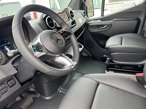 New 2026 Mercedes-Benz Sprinter 2500 image 12
