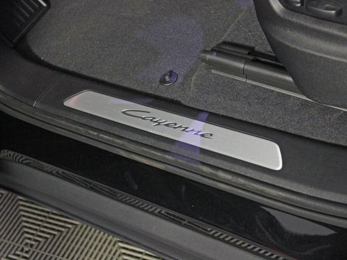 New 2026 Porsche Cayenne Coupe image 18