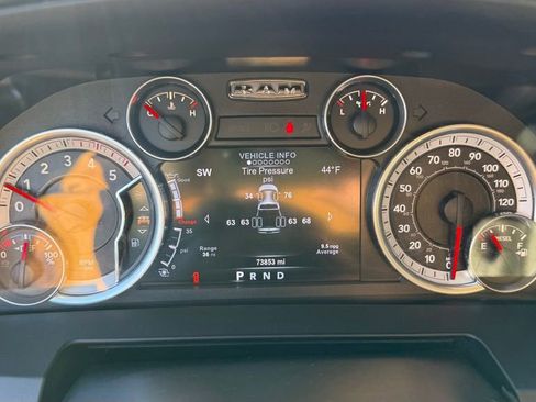 Used 2015 RAM 3500 Laramie w/ Convenience Group image 20