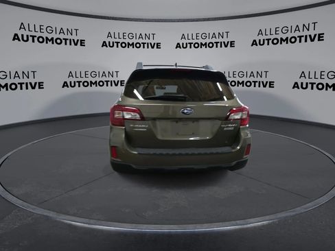Used 2017 Subaru Outback 2.5i Limited w/ Popular Package #5 image 8