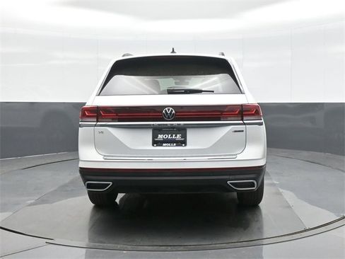 New 2026 Volkswagen Atlas SE image 6
