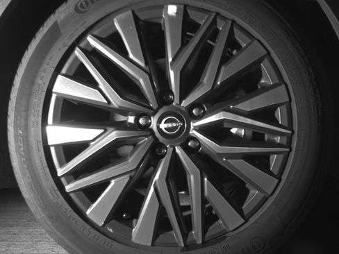 Used 2025 Nissan Altima 2.5 SV image 13