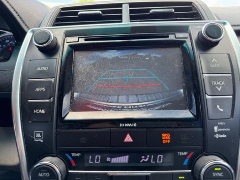 Used 2017 Toyota Camry XLE FWD image 21