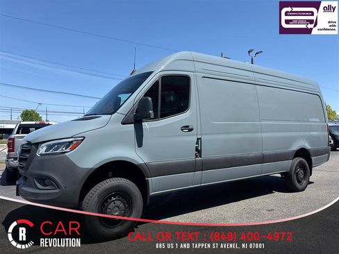 Used 2024 Mercedes-Benz Sprinter 2500 image 3