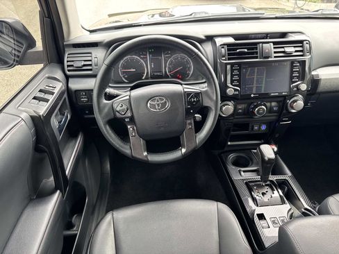 Used 2021 Toyota 4Runner Venture AWD/4WD image 10