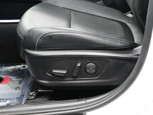 Certified 2023 Hyundai Tucson Limited AWD/4WD image 11