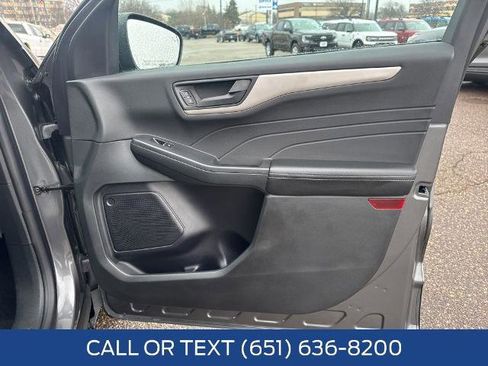 Certified 2022 Ford Escape SE w/ Cold Weather Package AWD/4WD image 32