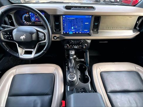 Used 2024 Ford Bronco Wildtrak image 13