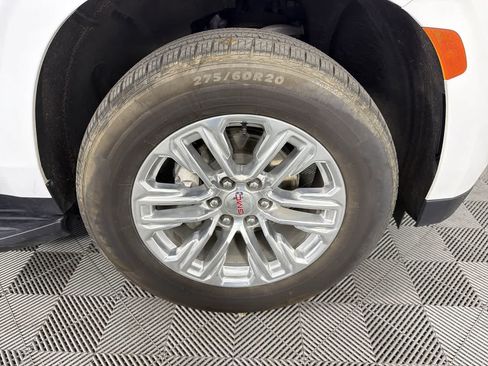 Used 2024 GMC Yukon SLT RWD image 10