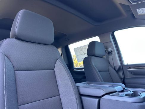 New 2026 GMC Sierra 2500 SLE w/ SLE Value Package; AWD/4WD image 14