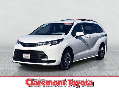 Used 2025 Toyota Sienna LE