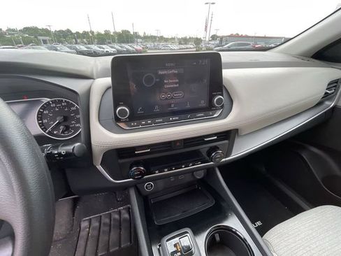 Used 2023 Nissan Rogue SV FWD image 23