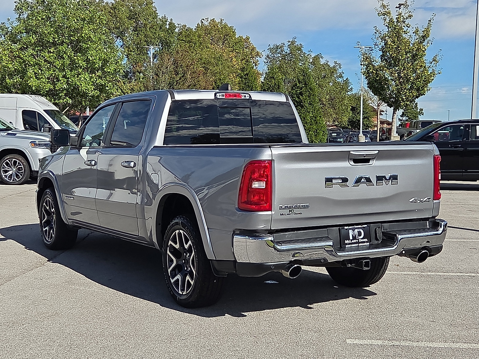 Used 2025 RAM 1500 Laramie AWD/4WD image 4