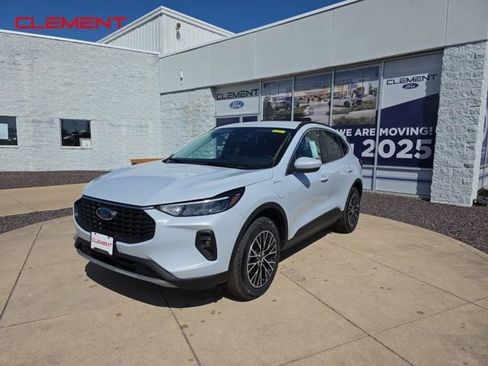 New 2025 Ford Escape SE image 1