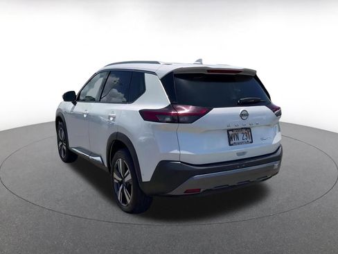 Used 2023 Nissan Rogue SL w/ SL Premium Package image 11